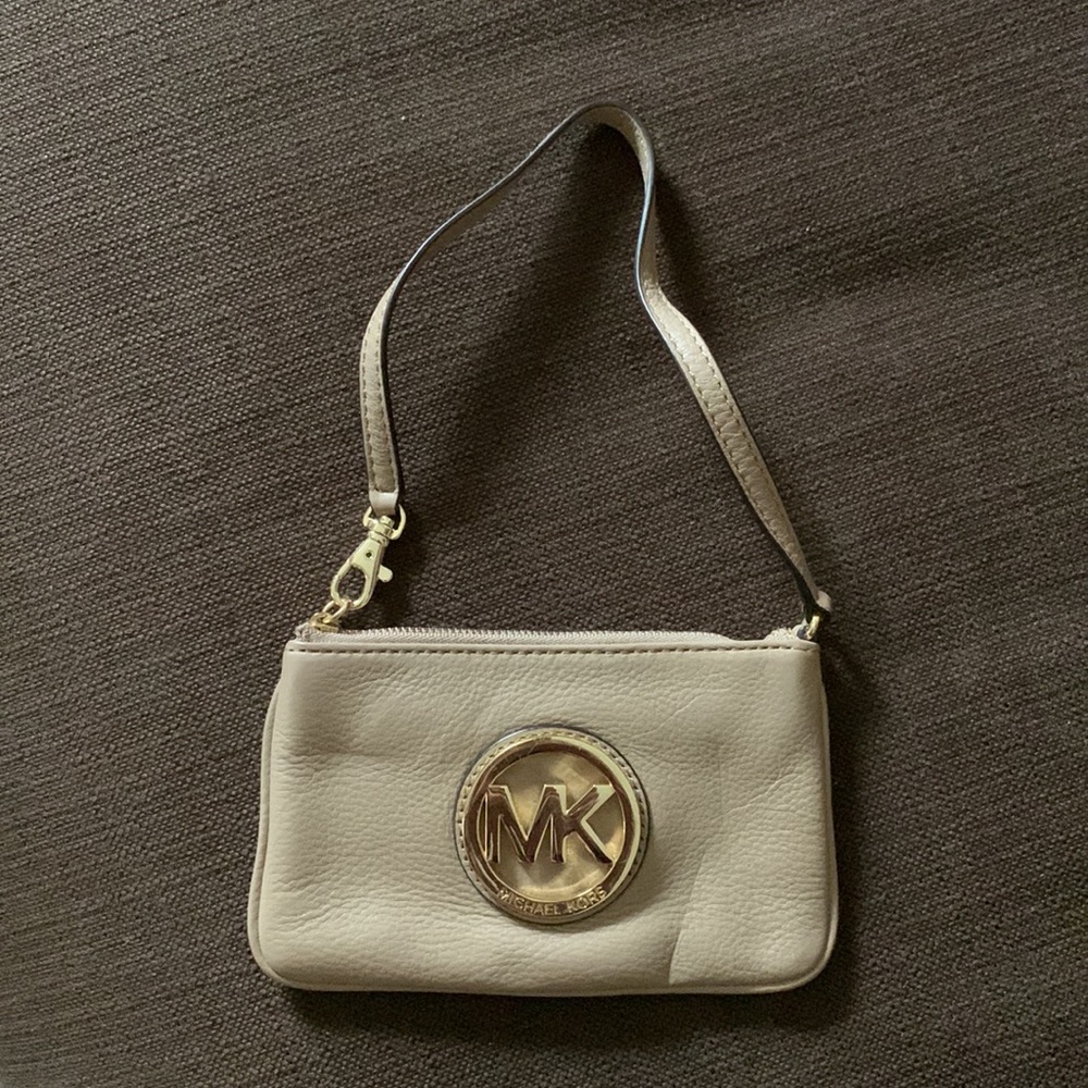 Michael Kors  Fulton leather pebbled leather zip up wristlet purse DK khaki